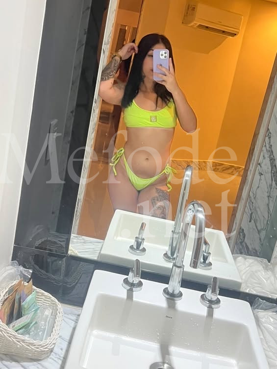 acompanhante-Curitiba-Sitio Cercado-Sexo Vaginal -Isabella Sophia