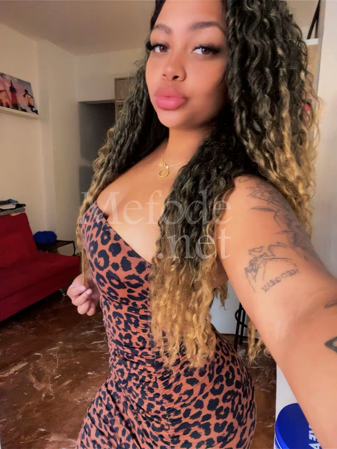 acompanhante-Curitiba-Pinhais-Beijo Grego-Yara bianca