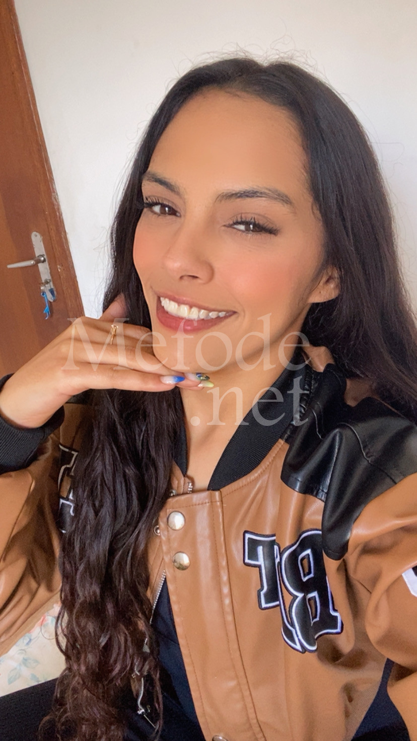 acompanhante-Curitiba-Xaxim-Oral Sem Camisinha-Thais vaz
