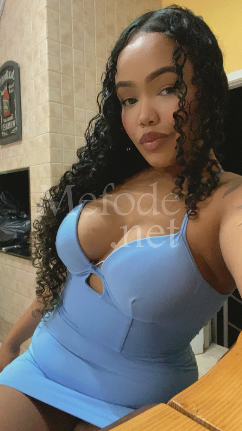 acompanhante-Curitiba-Pinhais-Massoterapia -Amanda Gil