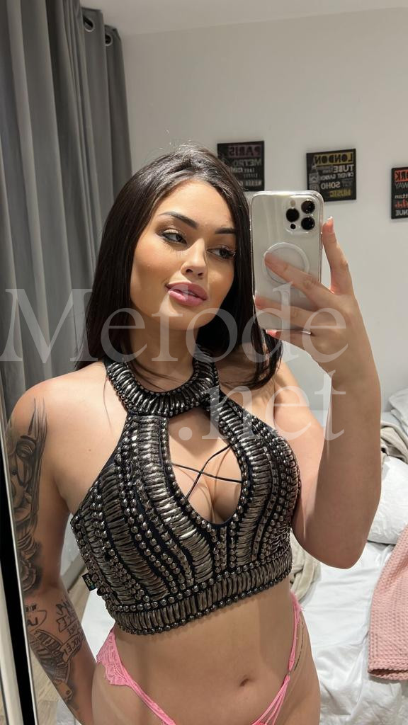 acompanhante-Curitiba-Centro-Deixa Chupar -Gaby Queiroz 